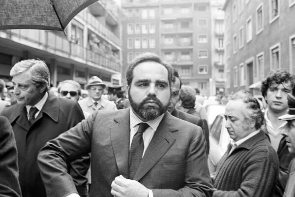 Angelo Rizzoli, editore del Corriere della Sera, ai funerali di Walter Tobagi