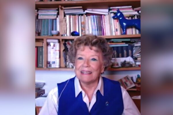 Dacia Maraini: “Non condannate Silvia Romano. Ci ricorda slanci e forza della giovinezza”