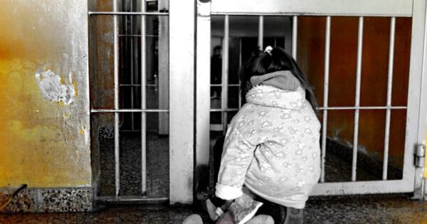 Storia di Edward, 2 anni unico bimbo rinchiuso nel nido di Rebibbia come al 41 bis