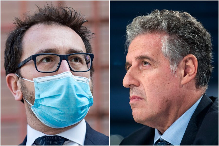 #Bonafededimettiti e #IoStoConBonafede, la rete si spacca