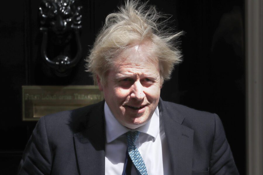 Boris Johnson all’angolo, la gestione della crisi in Gran Bretagna un disastro