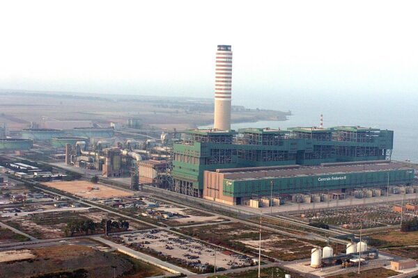 Enel per l’ambiente, dismissione anticipata per due impianti a carbone