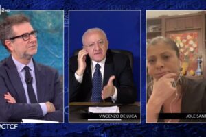 Vincenzo De Luca col suo ‘fratacchione’ sui social asfalta Fabio Fazio, Matteo Salvini e Vittorio Feltri Vincenzo De Luca col suo ‘fratacchione’ sui social asfalta Fabio Fazio, Matteo Salvini e Vittorio Feltri