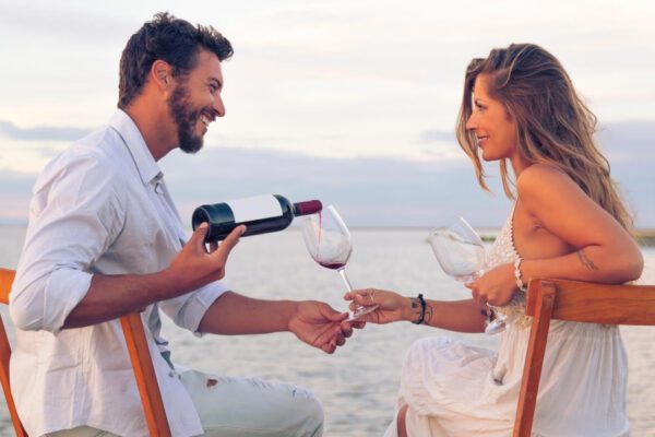 Fase 2, spiagge smart: il cibo si ordina restando sotto l’ombrellone