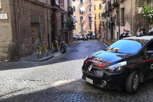 Marijuana e armi abusive: controlli straordinari ai Quartieri Spagnoli