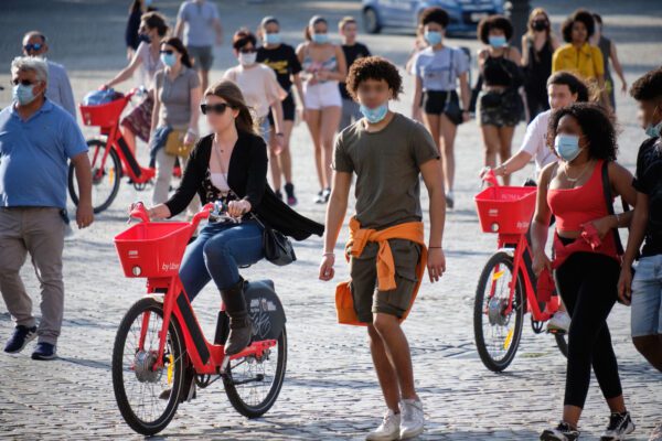 I ‘vigilanti’ della Fase 2, in arrivo 60mila “assistenti civici” tra i disoccupati