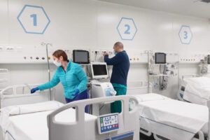 La fake news dei pazienti morti per virus ‘fuori’ dal reparto Covid: “Solo suggestioni pericolose”