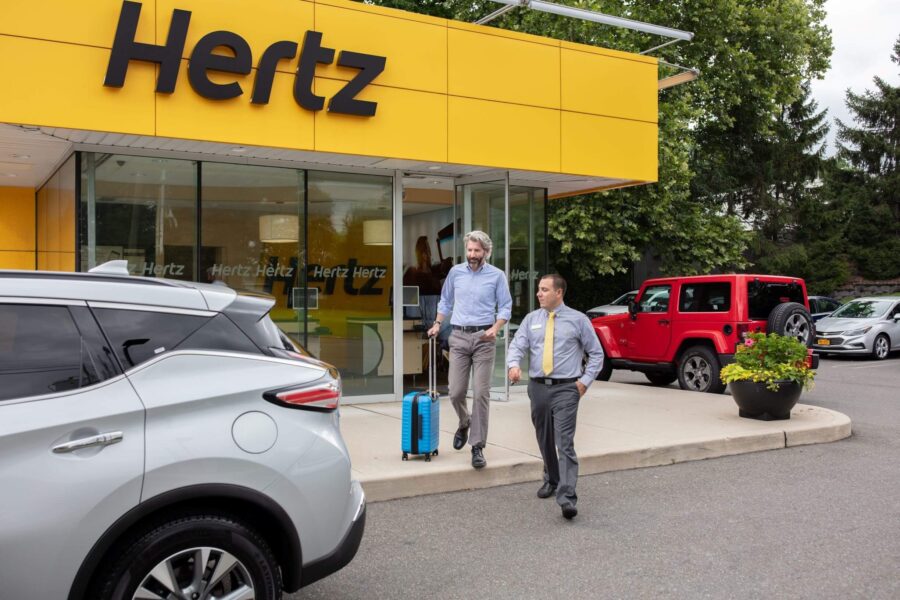 Hertz dichiara bancarotta: prima multinazionale vittima del Covid