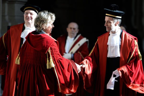 Fermiamo lo strapotere dei magistrati con separazione carriere e divieto di messa fuori ruolo