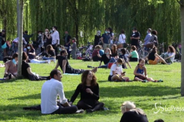 Movida, Sala preoccupato: “Trovare una formula per evitare chiusure”