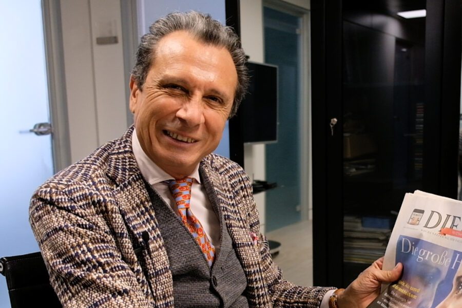 La storia di Amedeo, il concierge napoletano che custodisce i segreti delle star mondiali