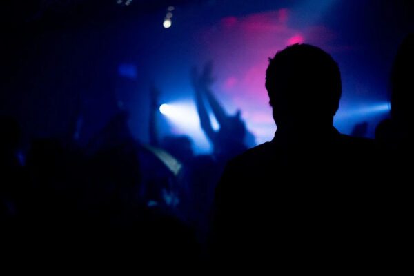 I balli del contagio: l’allarme dei Covid-party negli Stati Uniti