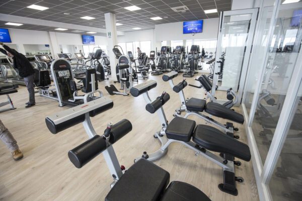 Palestre, si va verso la chiusura ma mancano aree per sport all’aperto