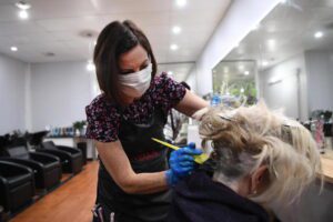 Centri estetici, verso ritorno alla normalità: “Pronti da un mese, aspettiamo ancora aiuti dal governo”