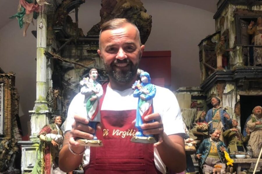 Medici e infermieri nel presepe napoletano: “Sono i nostri eroi”