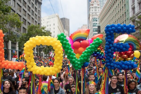 Legge contro l’omofobia alla Camera, la Cei: “Non serve”