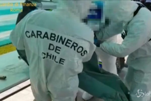 Roma, droga dal Sudamerica: sequestrati 120 chili di cocaina