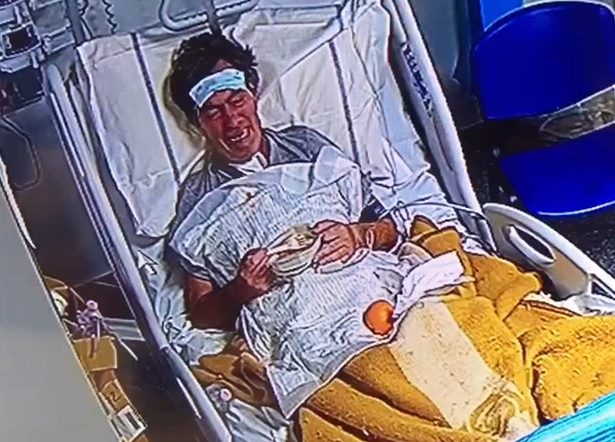 “Sabato oggi torni a casa”, lacrime di gioia per il paziente guarito al Covid Center