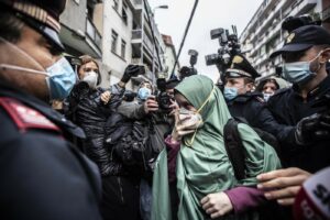 Il caso Silvia Romano e l’odio degli italiani: per favore un po’ di serietà