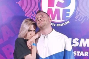 Odio social, insultano Silvia Romano ma sbagliano profilo: è l’assistente del rapper Anastasio