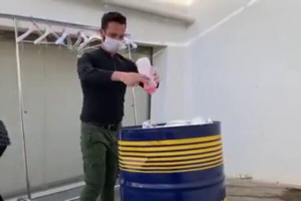 Stilista dà fuoco agli abiti da sposa: “Comparto wedding totalmente ignorato dal governo”