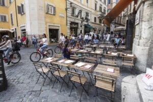 Roma, concedere più spazi all’aperto ai ristoranti o il centro rischia impoverimento Roma, concedere più spazi all’aperto ai ristoranti o il centro rischia impoverimento