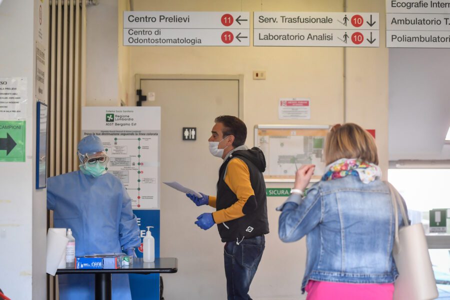 Coronavirus, bassa adesione ai test sierologici. La Croce Rossa: “Rispondete al telefono, non è una truffa”
