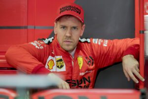 Vettel e Ferrari, il divorzio è ufficiale: il pilota tedesco lascia la ‘Rossa’ a fine 2020