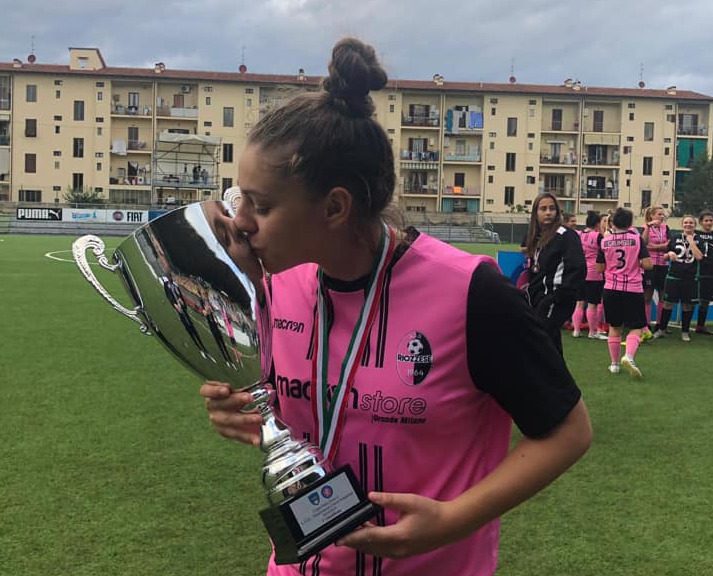 Tragedia nel calcio femmile, Arianna Varone morta in un incidente: aveva 21 anni