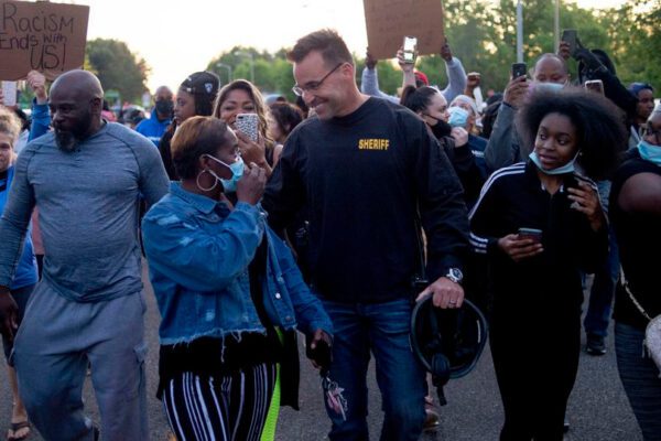 Chris Swanson batte Trump (ma anche Biden)