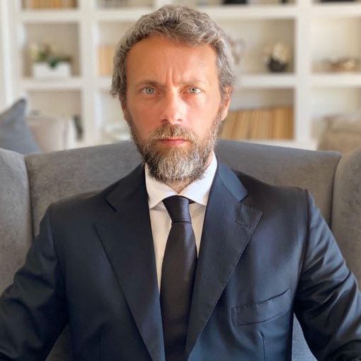 Nasce a Napoli il progetto per il rilancio nazionale. Di Monda: “Vogliamo professionisti al servizio della politica”