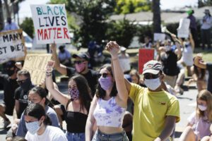 La pandemia e la rivalsa degli invisibili: la vera salvezza non è la propria ma della comunità