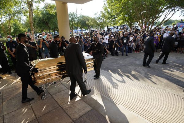 Funerali George Floyd a Houston: più di seimila persone alla camera ardente a Houston