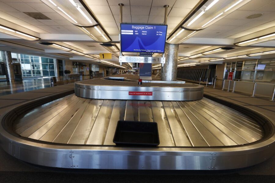 Stop agli ingressi dagli USA, la Ue valuta la restrizione: “Ancora troppi positivi”