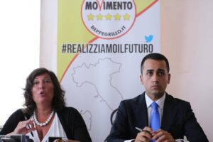 Foto LaPresse – Marco Cantile
Napoli, 15/07/2015 
Politica
Conferenza stampa del M5S con Luigi Di Maio e Valeria Ciarambino, sull’inquietante scenario di affari e criminalità sull’acqua in Campania e sulle indagini della magistratura napoletana sul clan dei casalesi e i noti esponenti politici casertani
Nella foto: Valeria Ciarambino, Luigi Di Maio