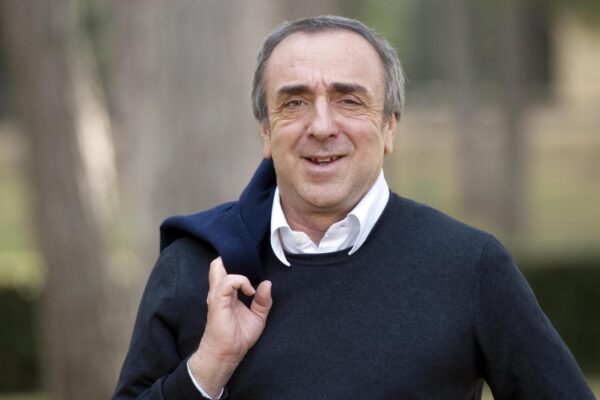 Foto  Virginia Farneti / LaPresse
25-10-2011 Roma
Spettacolo
Photo Call del film ”Missione di Pace”
Nella foto l’attore Silvio Orlando

Photo  Virginia Farneti/Lapresse
25-10-2011 Rome
Entertainment
Photo Call of the movie ”Missione di Pace”
In the photo actor Silvio Orlando