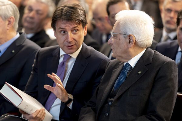 Taglio Iva, Conte minimizza: “Forse per breve periodo”. Bankitalia frena: “Occorre piano ben costruito”