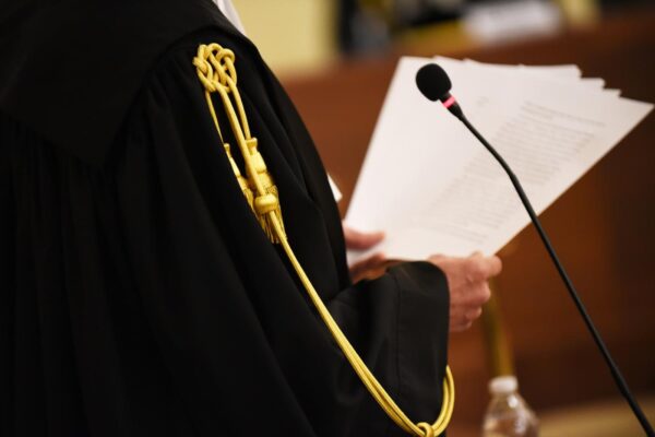 Corte dei conti boccia Quota 100 e Reddito di cittadinanza: “Non è più rinviabile un taglio delle tasse”