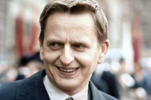Storia di Olof Palme, la visione politica ancora viva del premier svedese ucciso 34 anni fa