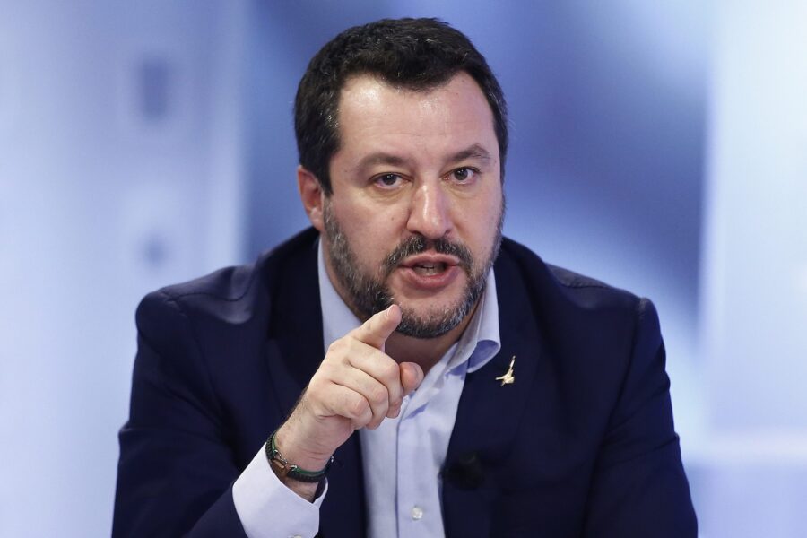 Salvini crolla nei sondaggi, il Covid fa più paura degli sbarchi