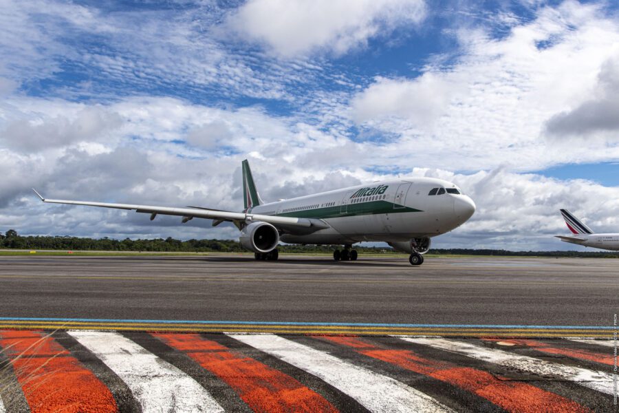 Decolla la ‘nuova’ Alitalia, firmato decreto per la newco: al comando Caio