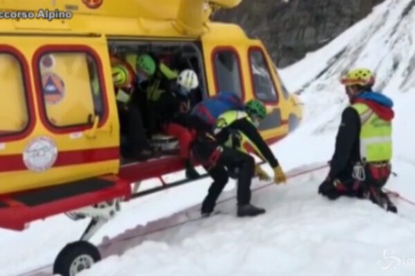 Valle d’Aosta, muore alpinista: recuperato il corpo