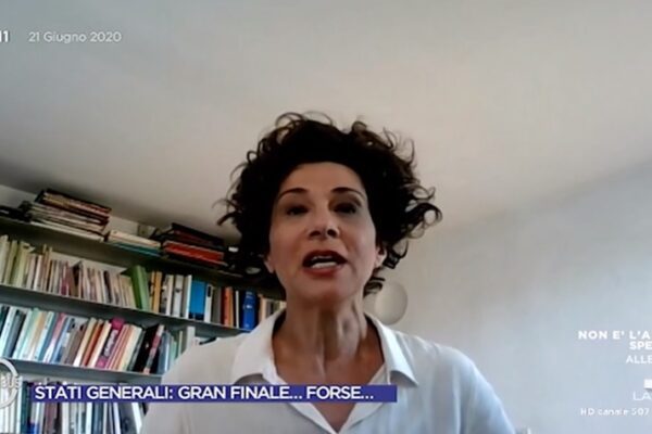 Angela Azzaro: “Pandemia ha messo in risalto cose che già non funzionavano”