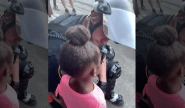 Proteste George Floyd, bimba a poliziotto: “Ci sparerai?”, il video virale