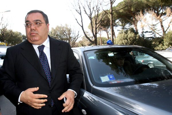 Arrestato a Roma l’ex senatore De Gregorio: l’inchiesta su estorsioni ai proprietari di locali della Capitale