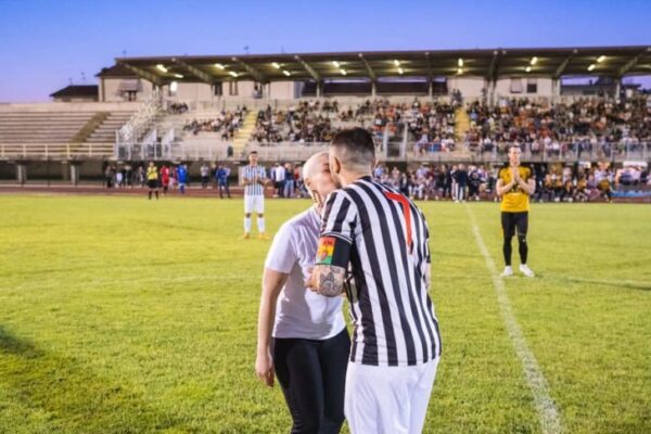 “Chiara mi vuoi sposare?”. Malata terminale accetta ma dopo due giorni muore