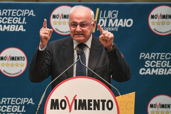 Lannutti e i 5S, gente che non ha molta familiarità con la democrazia e lo Stato di diritto