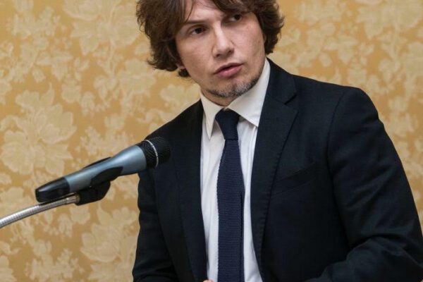 Parla Gabriele Molinari: “Zero aiuti ai professionisti”