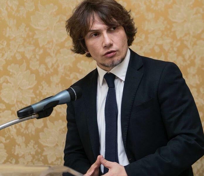 Parla Gabriele Molinari: “Zero aiuti ai professionisti”