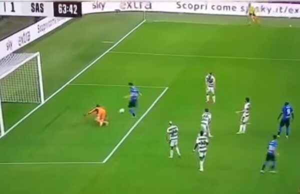 Il clamoroso gol sbagliato da Gagliardini a porta spalancata